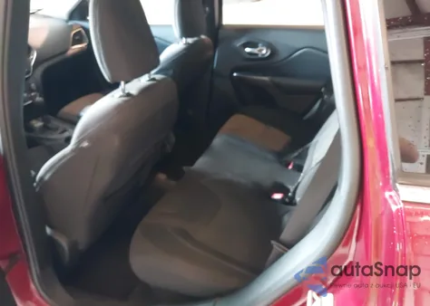 2019 Jeep Cherokee Latitude Fwd из США, поврежденный, VIN 1C4PJLCB6KD123131